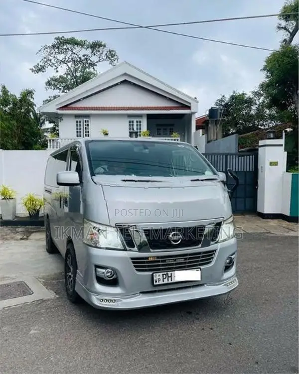 Nissan Caravan NV350 2013