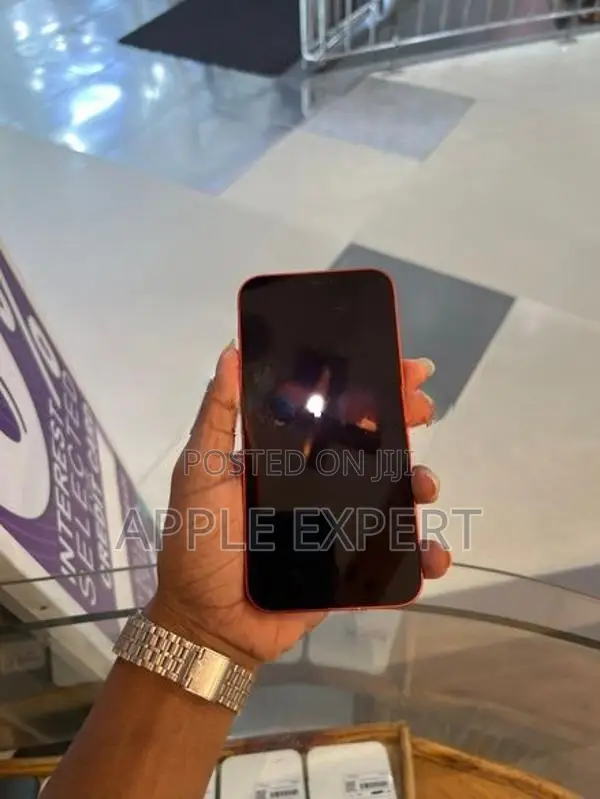 Apple iPhone 12 (Used)