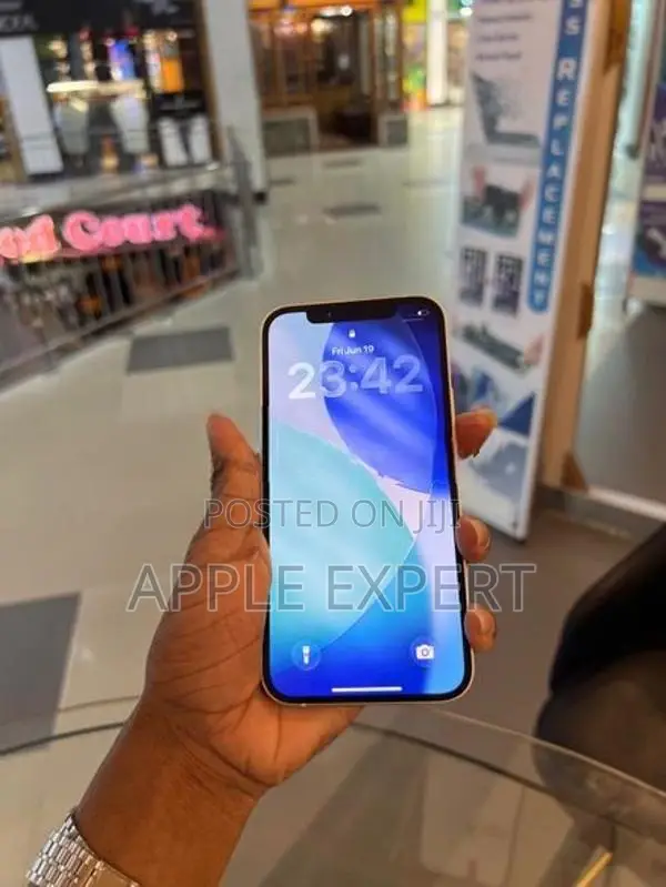 Apple iPhone 12 (Used)