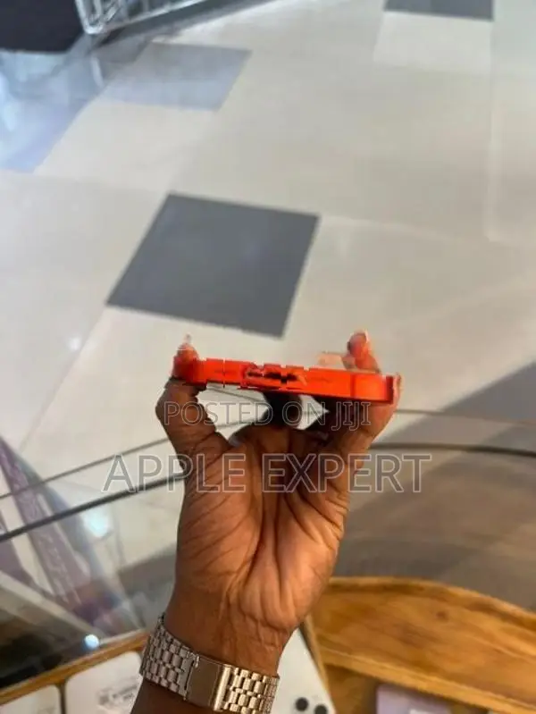 Apple iPhone 12 (Used)
