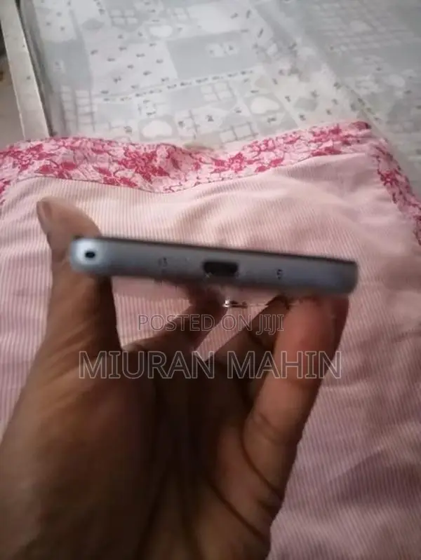 Kyocera Basio 4 4GB 128 (Used)