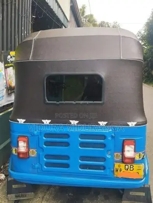Bajaj RE 2005
