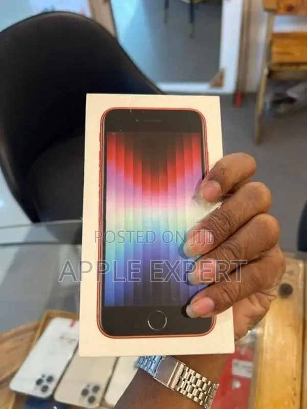 Apple iPhone SE 3 (Used)