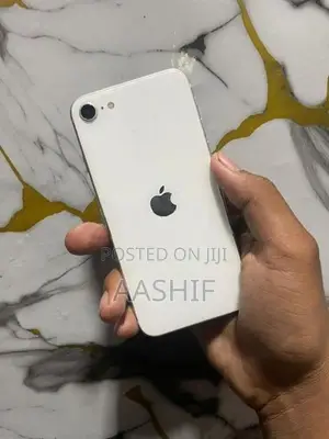 Apple iPhone SE 2 (Used)