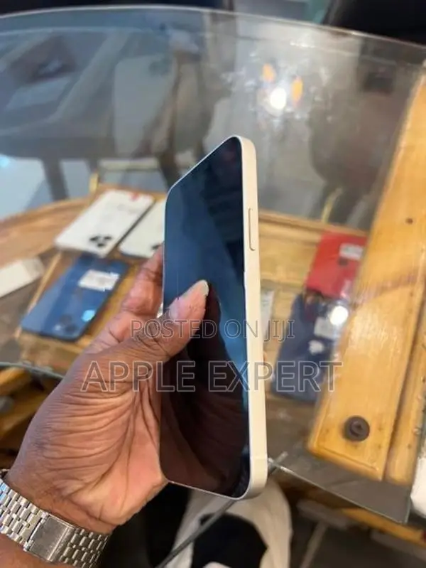 Apple iPhone 12 (Used)