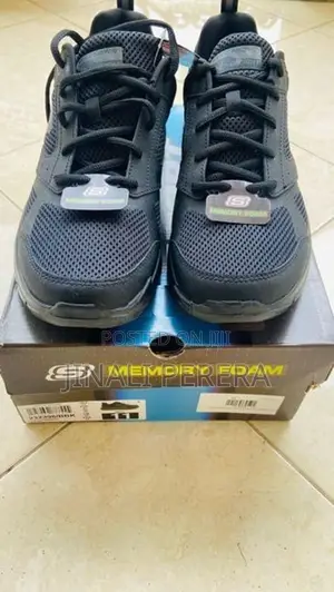Skechers Unisex Shoes – Size 11 (Black)