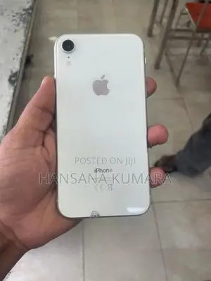 Apple iPhone XR (Used)
