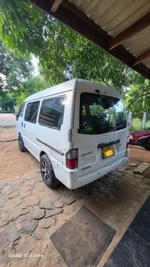 Nissan Vanette Lion Face High Roof 2000