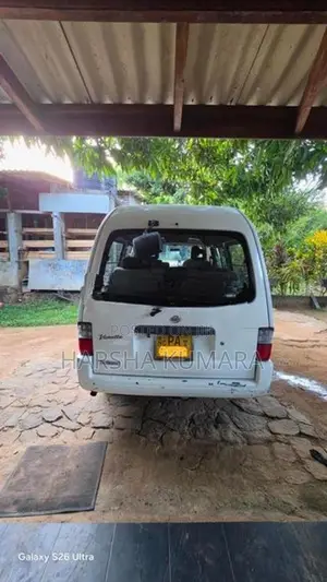 Nissan Vanette Lion Face High Roof 2000