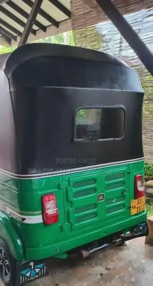 Bajaj RE 2016