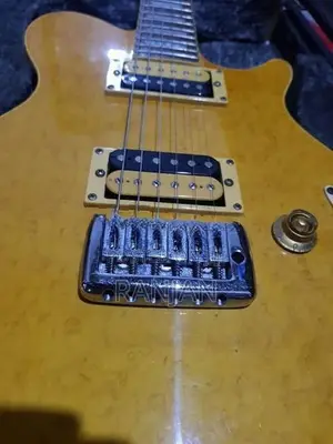 Hohnar Blond Electric Guitar