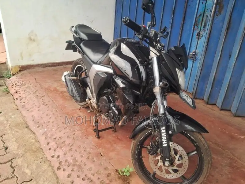 Yamaha FZ S 2016