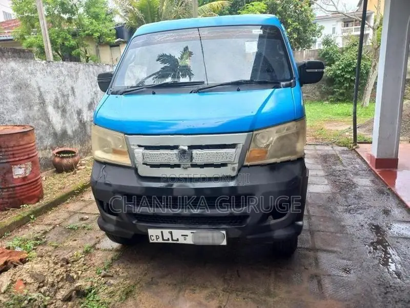 Micro Loader 717 2014