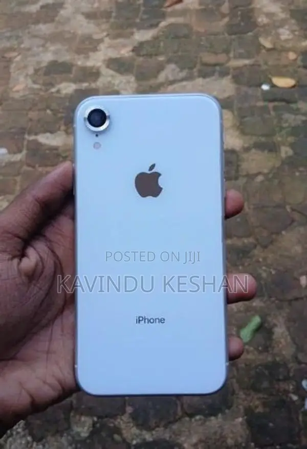 Apple iPhone XR (Used)
