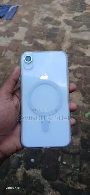 Apple iPhone XR (Used)