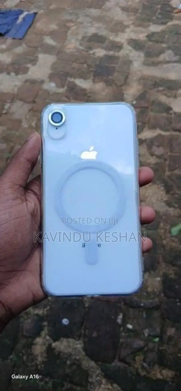 Apple iPhone XR (Used)
