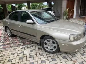Hyundai Elantra 2003