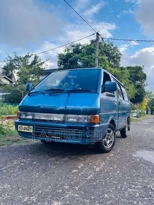 Nissan Largo 1988