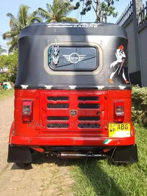 Bajaj RE 2015