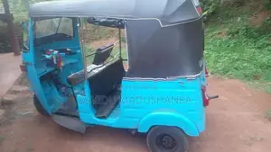 Bajaj RE a 2006