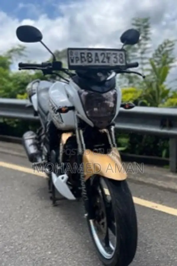 Yamaha FZ S 2014