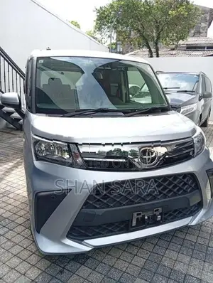 Toyota Roomy x 2023