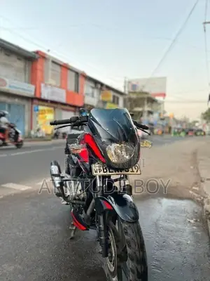 Bajaj Pulsar 180 2016