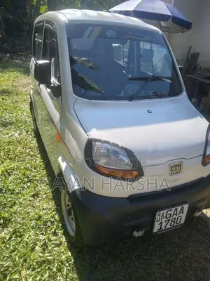 Bajaj Qute RE 2019