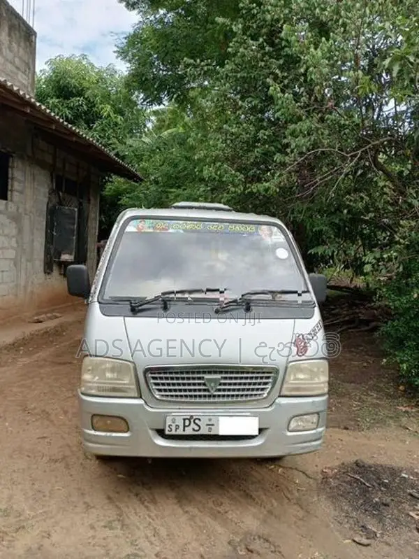 Foton BJ1028 2012