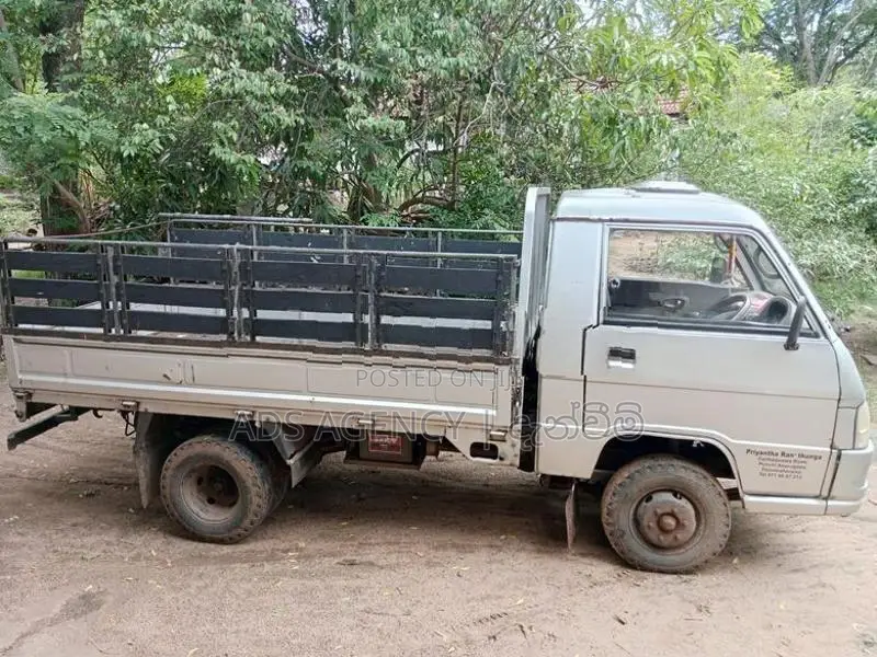 Foton BJ1028 2012