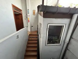 Residential House with 3 Shop for Sale Kotte, Madiwela Rd