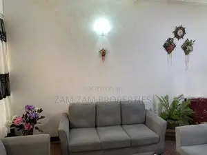 Land With Livable House For Sale in Mount Lavinia
