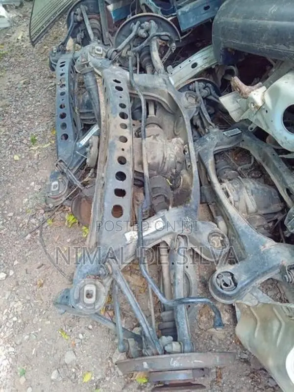 Benz W124 W210 W202 Rear difaranshall Axle frame with rubber mount arm