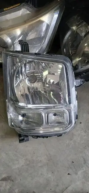Suzuki Every Da-17 Head Light