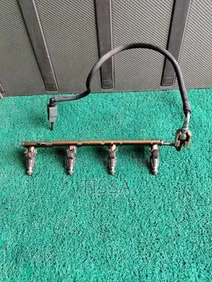 Nissan X Trail T30 QR20 Injector Rail