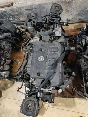 Nissan MR20 X-Trail T30 G11 Sylphy Juke Engine Head and block Motte