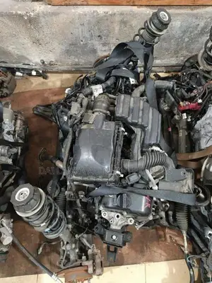 Suzuki Swift ZC72 Engine Head with Block