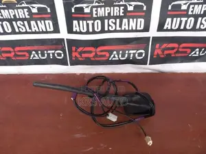 Toyota Vitz KSP 90 Antenna
