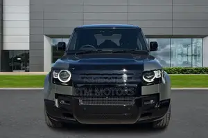 Land Rover Defender P300e HSE 110 2025