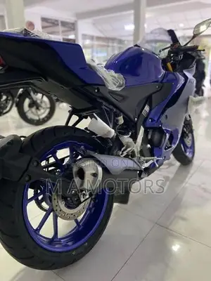 Yamaha R15 V4 2025