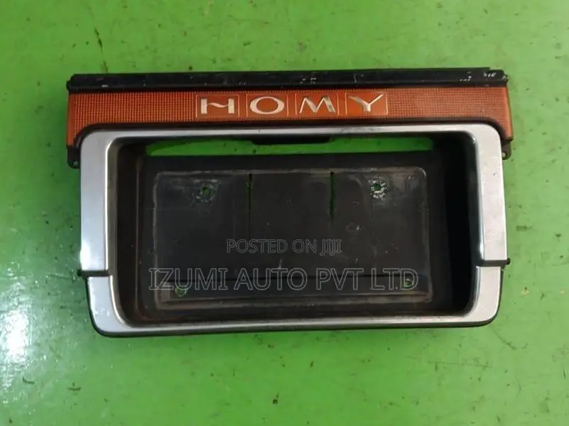 Nissan Caravan E24 VX Homy Number plate