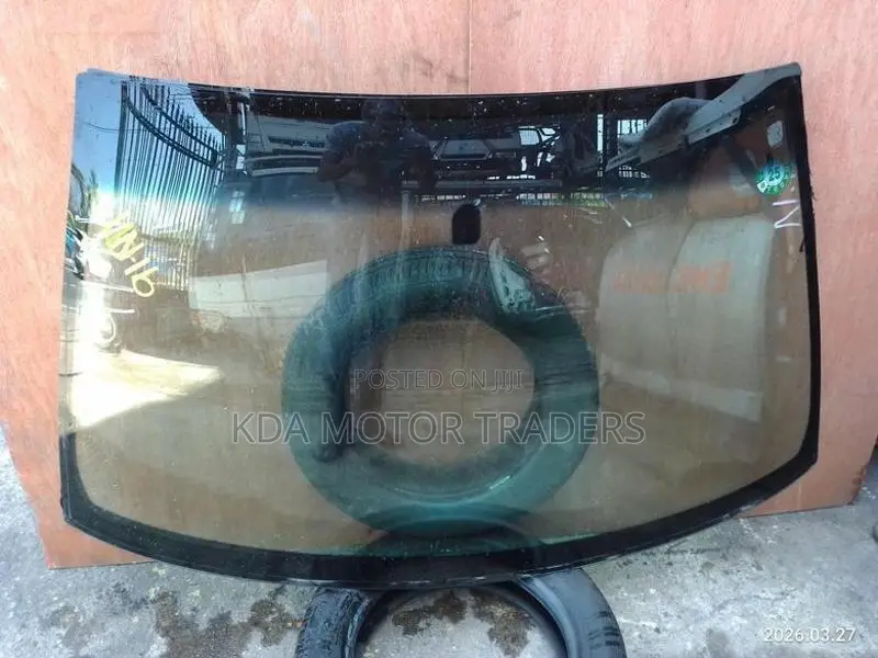 Nissan N16/N17 Windscreen