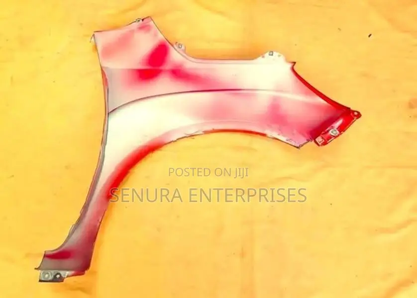 Suzuki Ignis FF21S Fender LH