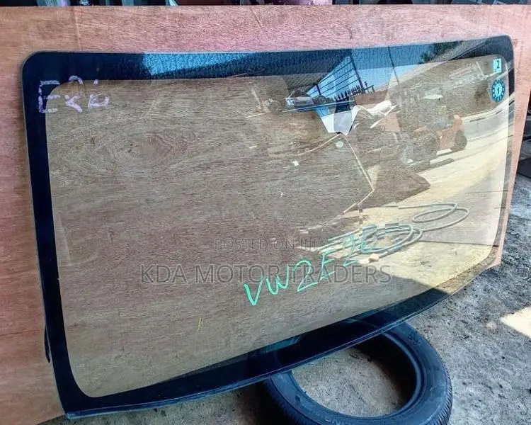 Caravan E26 Windscreen