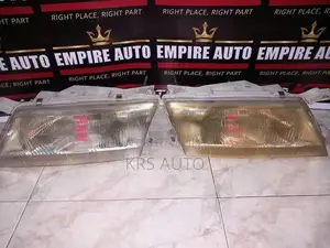 Nissan Sunny FB 14 Head Light