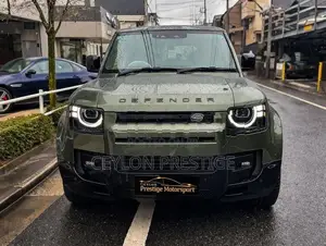 Land Rover Defender P300e HSE 2026
