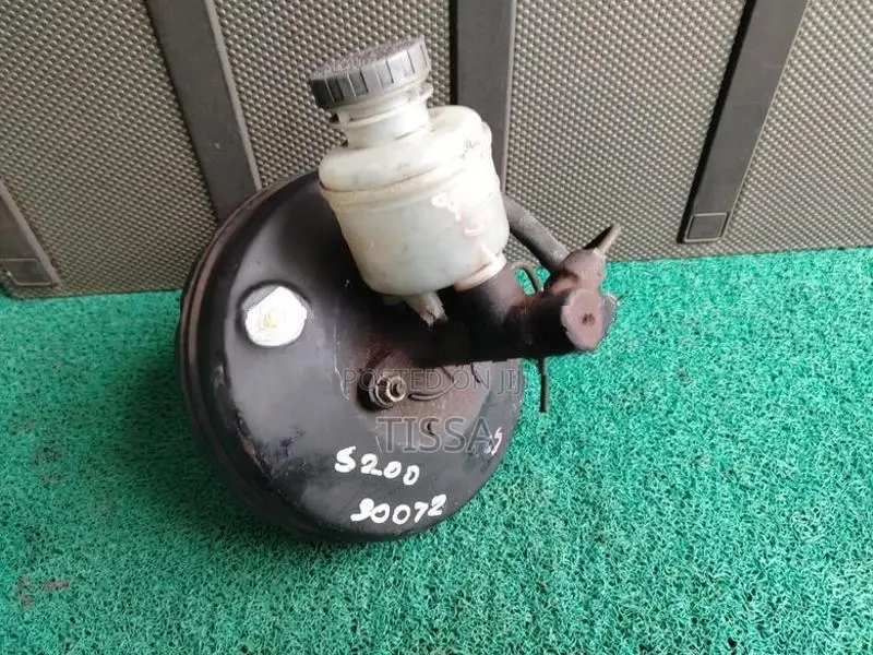 Daihatsu Hijet S200 Brake Booster