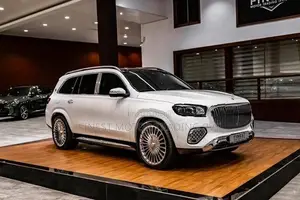 Mercedes Benz GLS 600 MAYBACH First Class 2025