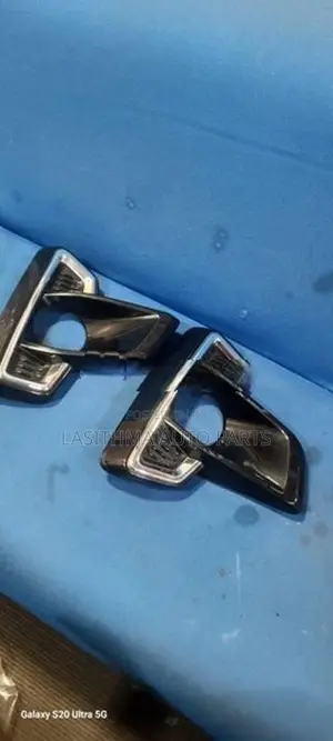 Hilux Revo Fog Cover