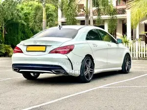 Mercedes Benz CLA 180 2016